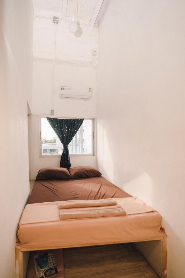 Liberta Hostel バンコク都 エクステリア 写真