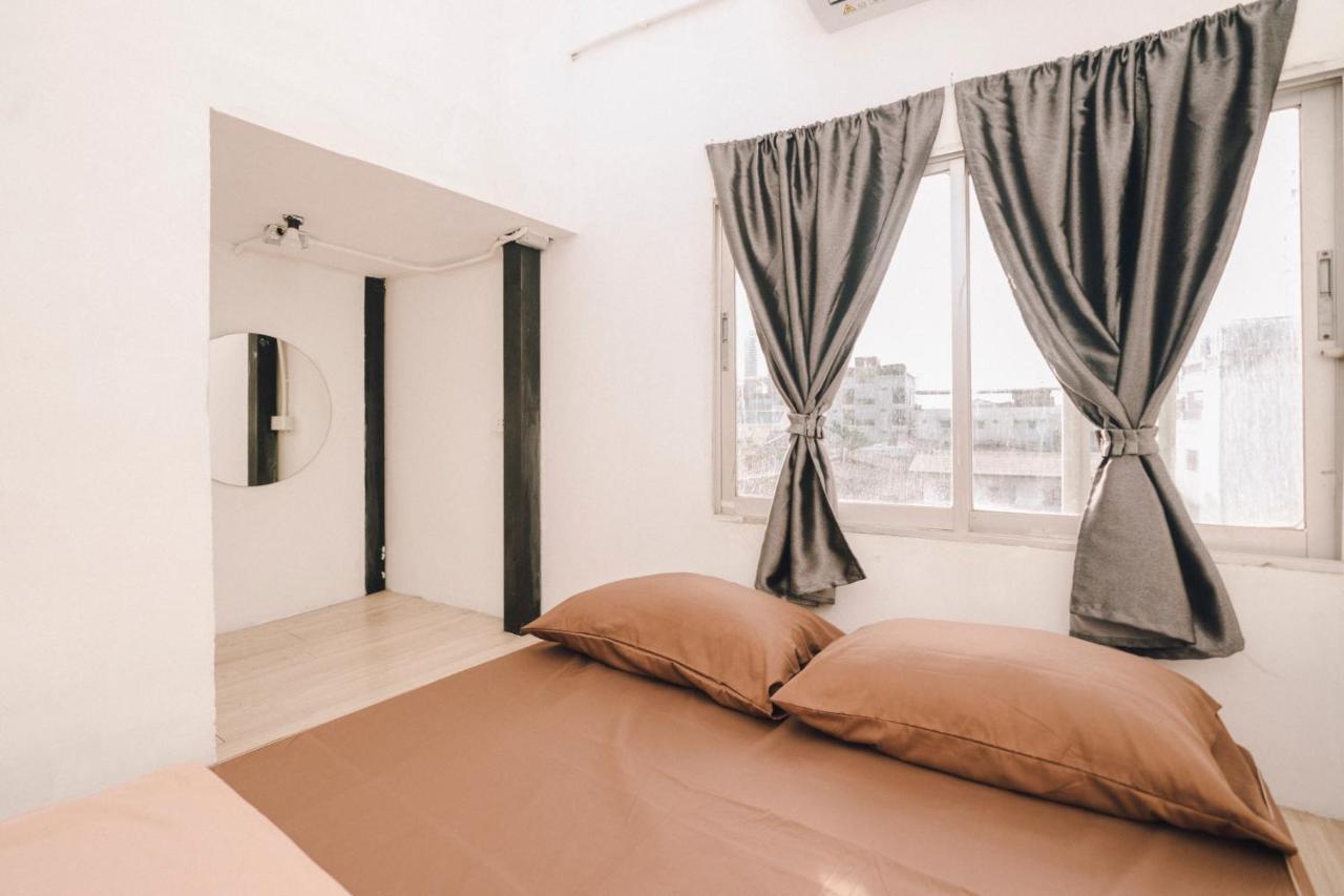 Liberta Hostel バンコク都 エクステリア 写真