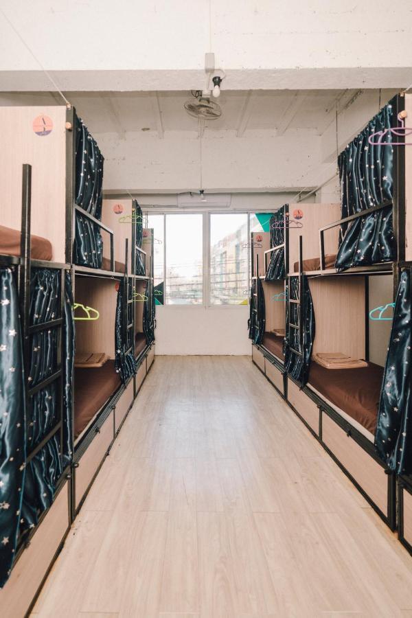 Liberta Hostel バンコク都 エクステリア 写真
