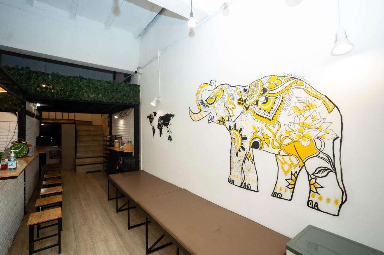 Liberta Hostel バンコク都 エクステリア 写真