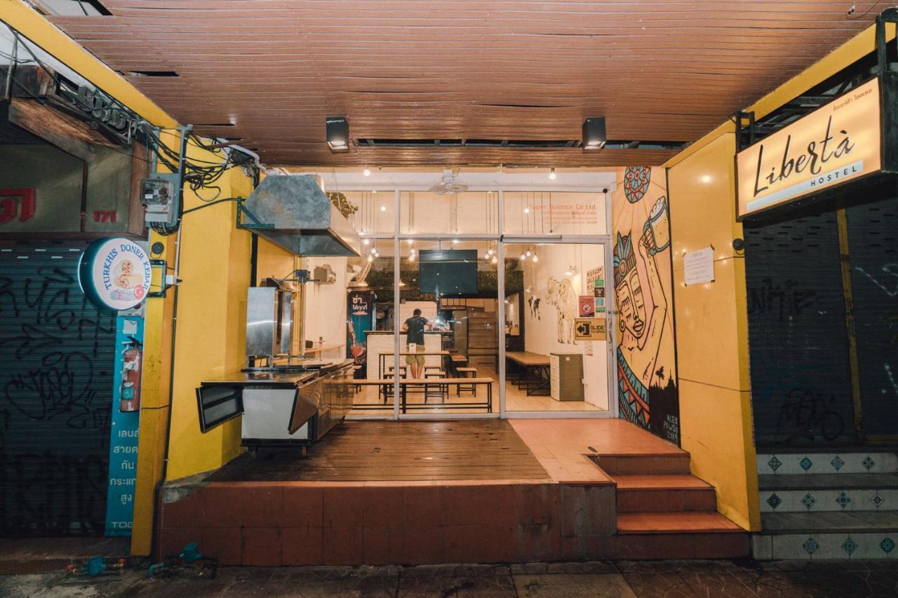 Liberta Hostel バンコク都 エクステリア 写真