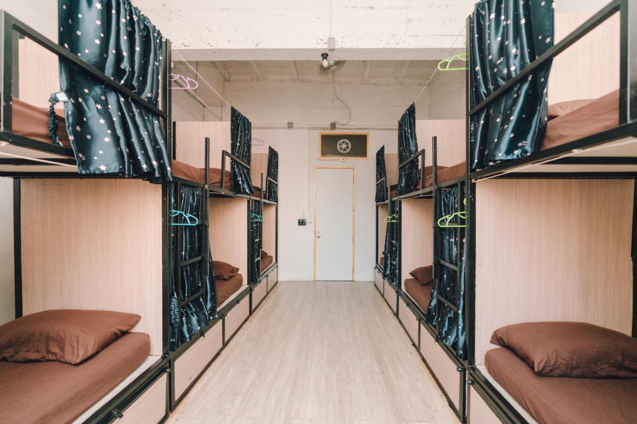 Liberta Hostel バンコク都 エクステリア 写真