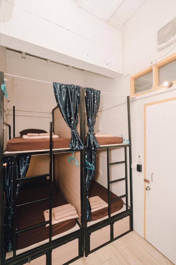 Liberta Hostel バンコク都 エクステリア 写真