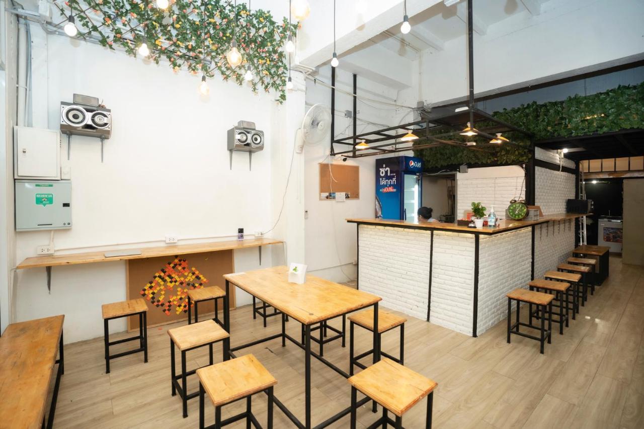 Liberta Hostel バンコク都 エクステリア 写真